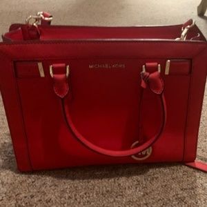 Michael Kors Dillon Bag in Sangria